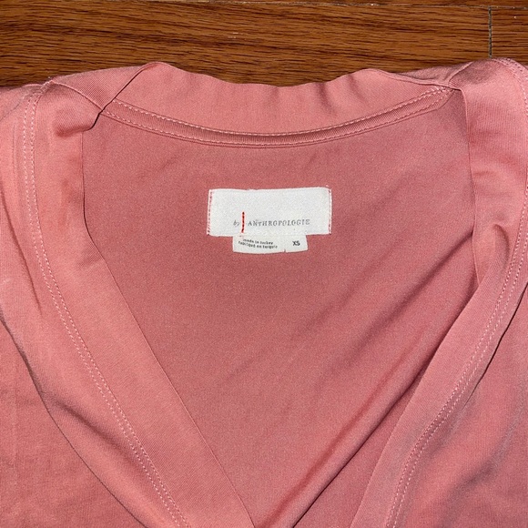 🚫SOLD🚫 LIKE NEW Anthropologie Pullover Wrap Top - Picture 3 of 3